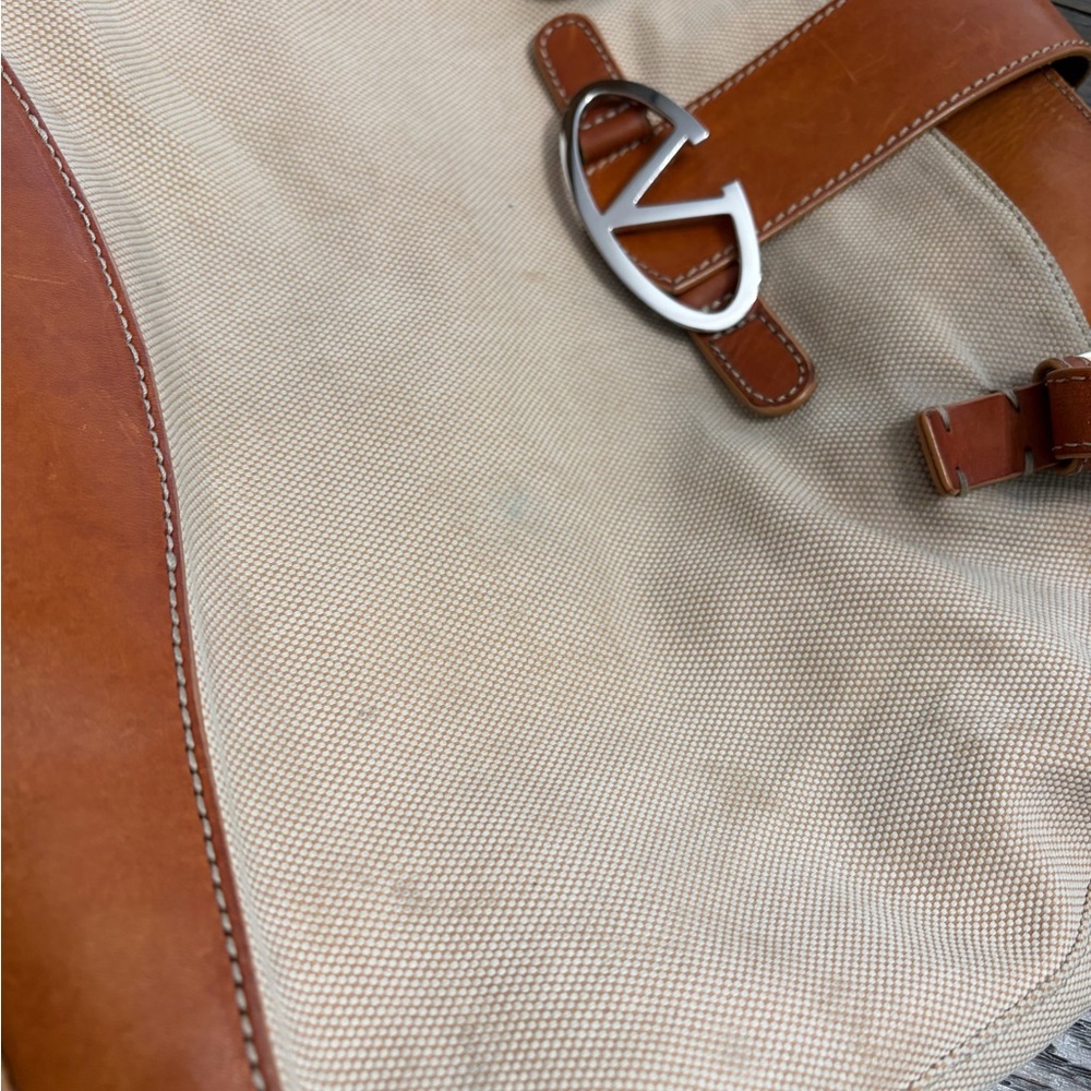 Valentino Vintage V Logo Shoulder Bag Tan and Leather- some wear see description - Picture 12 of 16